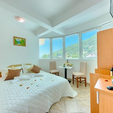 Hotel Dana Čanj Eksteriør billede