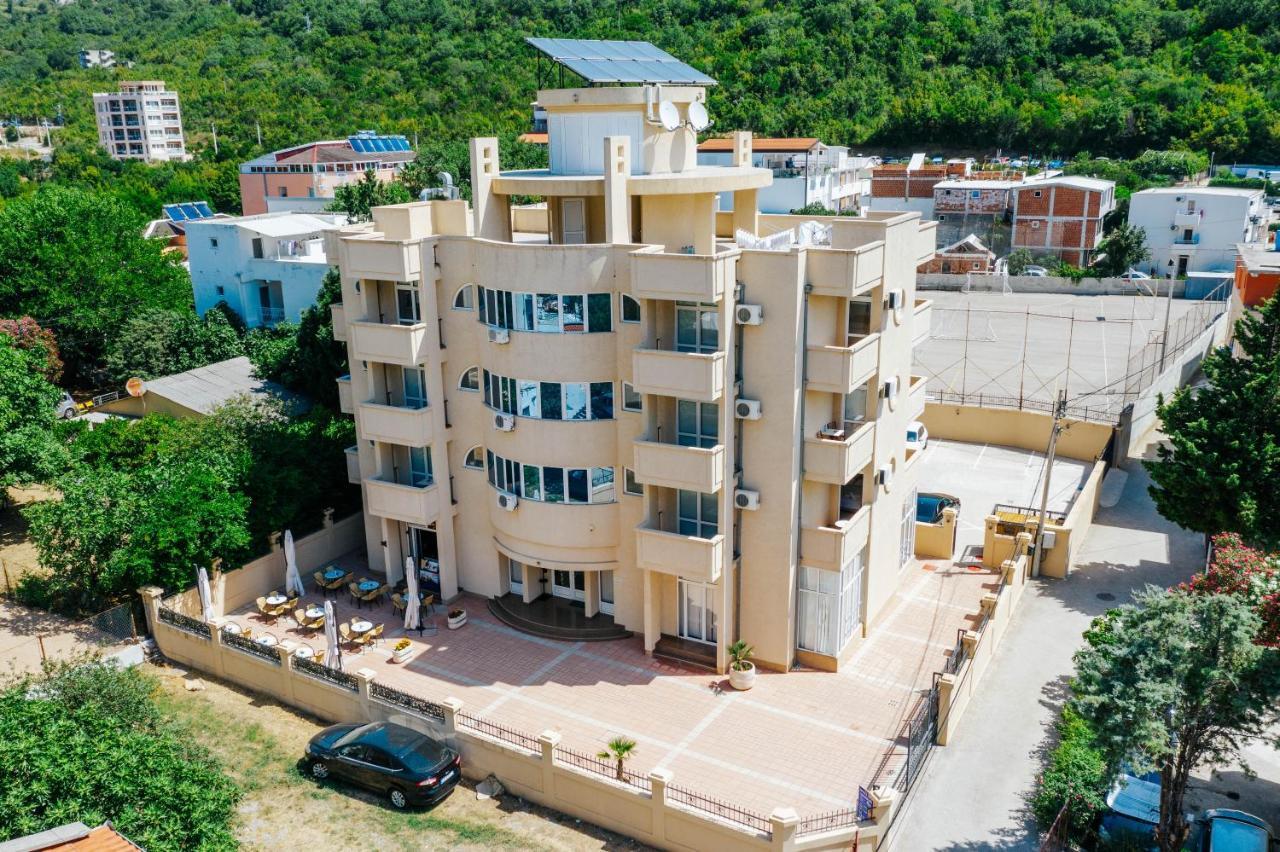 Hotel Dana Čanj Eksteriør billede