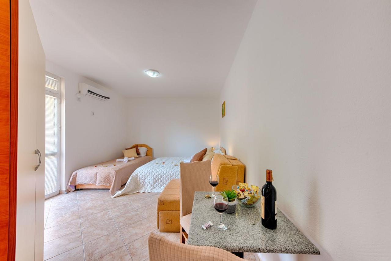 Hotel Dana Čanj Eksteriør billede