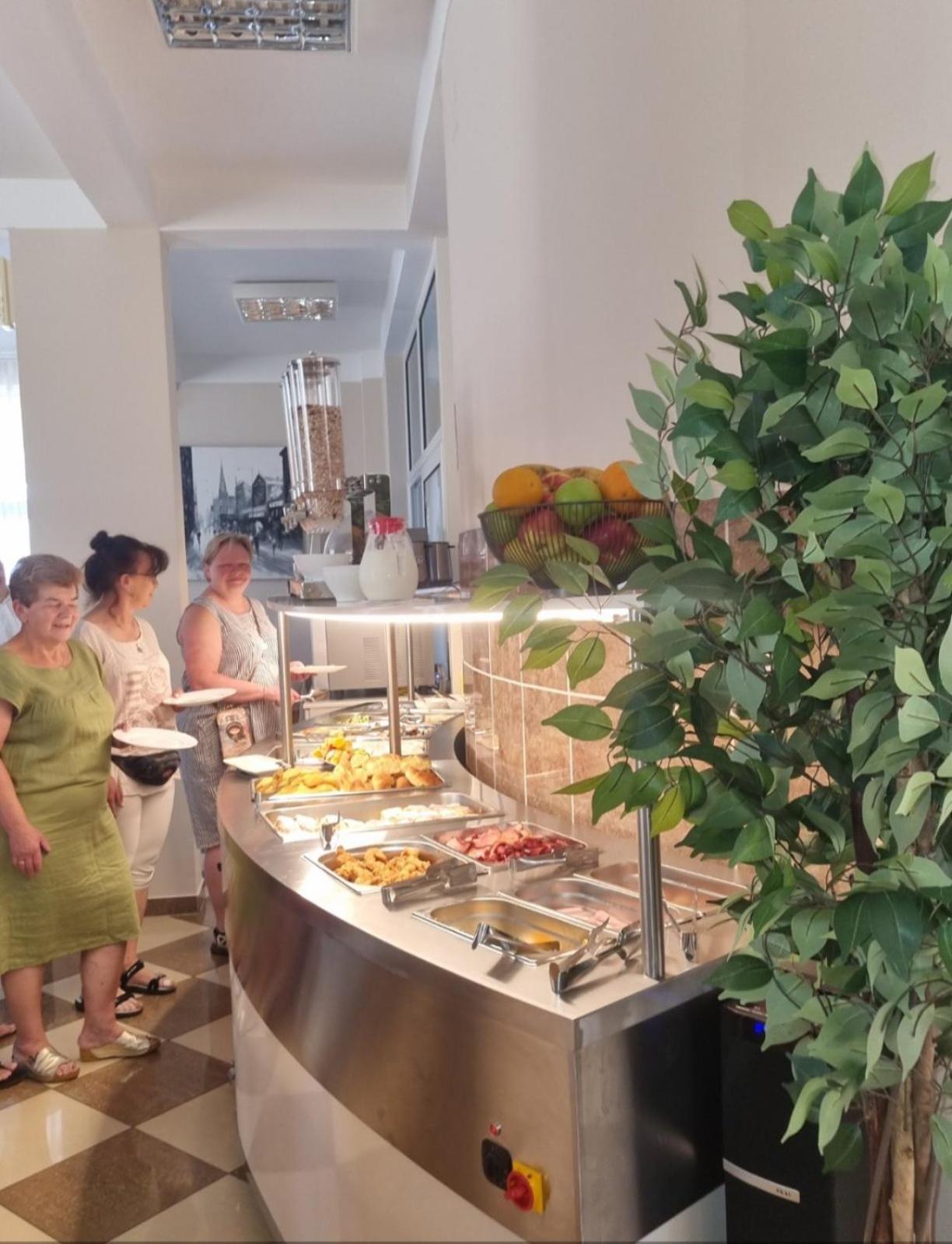 Hotel Dana Čanj Eksteriør billede