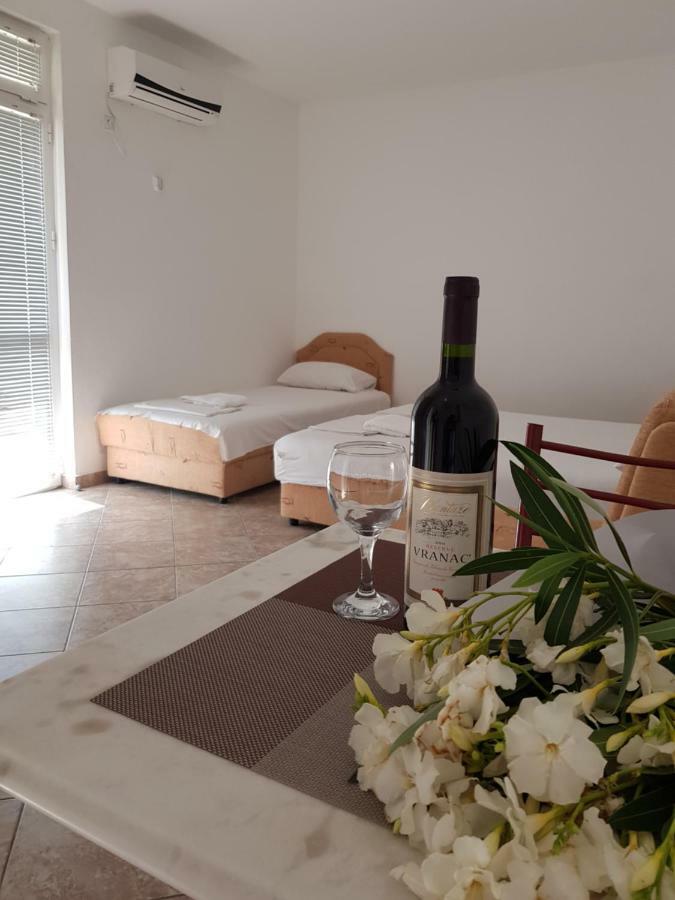 Hotel Dana Čanj Eksteriør billede